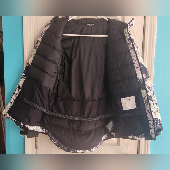 The North Face Girl's Down Winter Hooded Jacket Size XL/14-16 - Picture 4 of 7